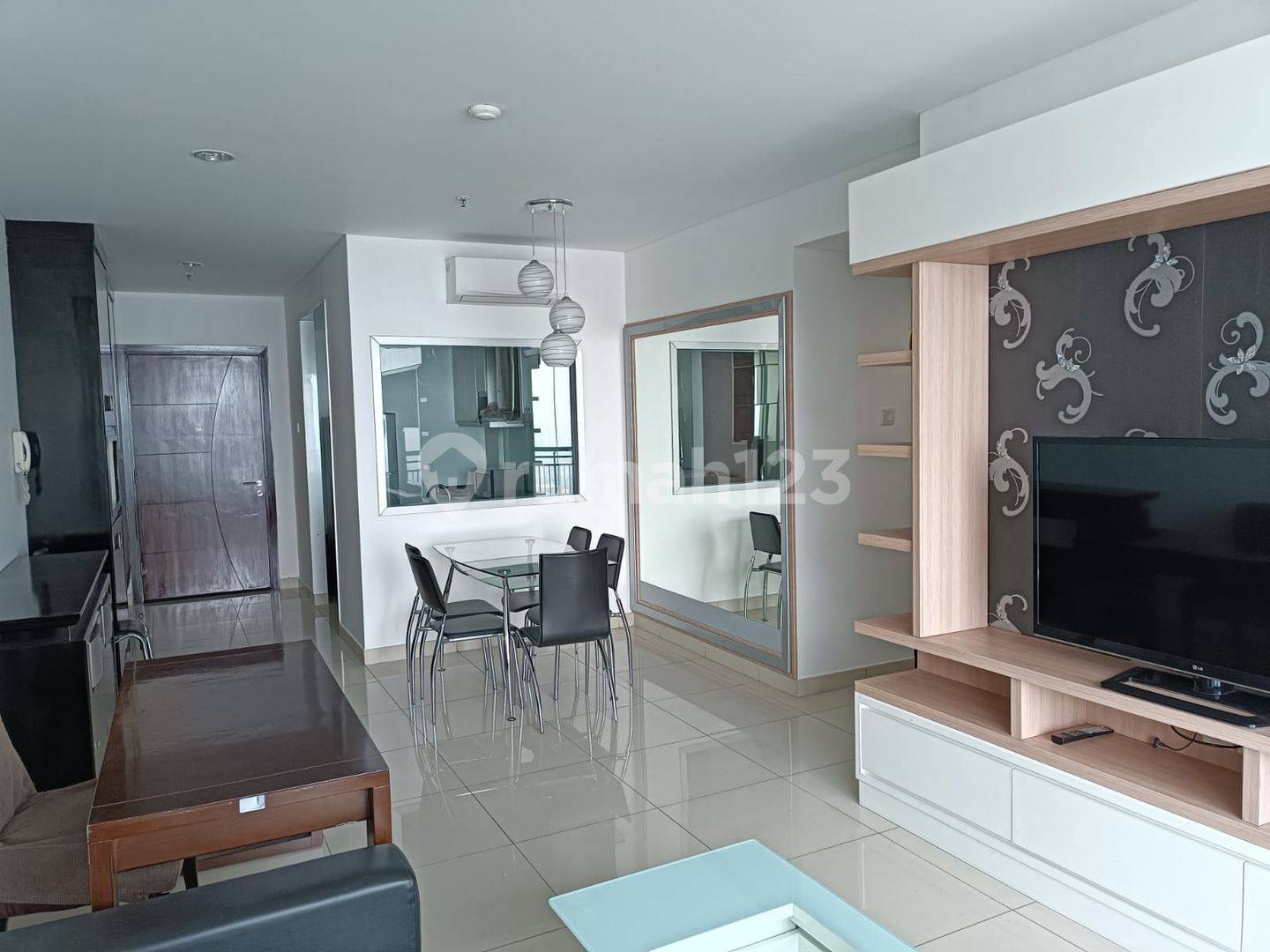 2 Bedroom Fully Furnished Apartment