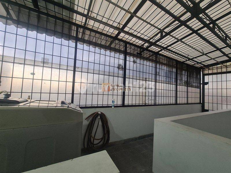 Puri Mansion Cluster Hawaii тұрғын үй кешеніндегі 3 қабатты толық жабдықталған үй, Батыс Джакарта