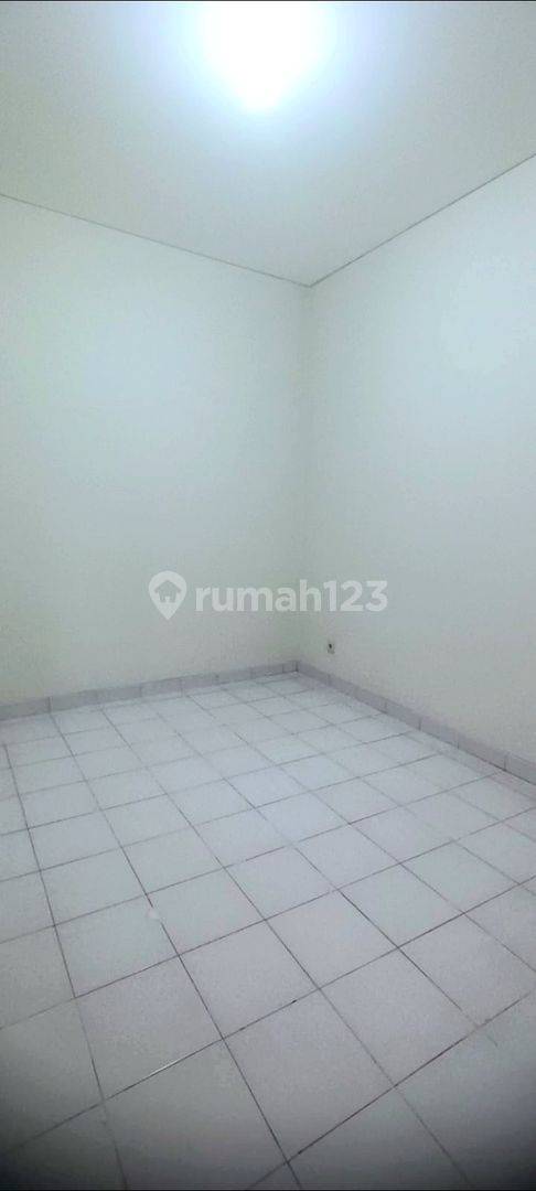 1-Floor House in Graha Raya Bintaro, Newly Renovated, Ready to Occupy