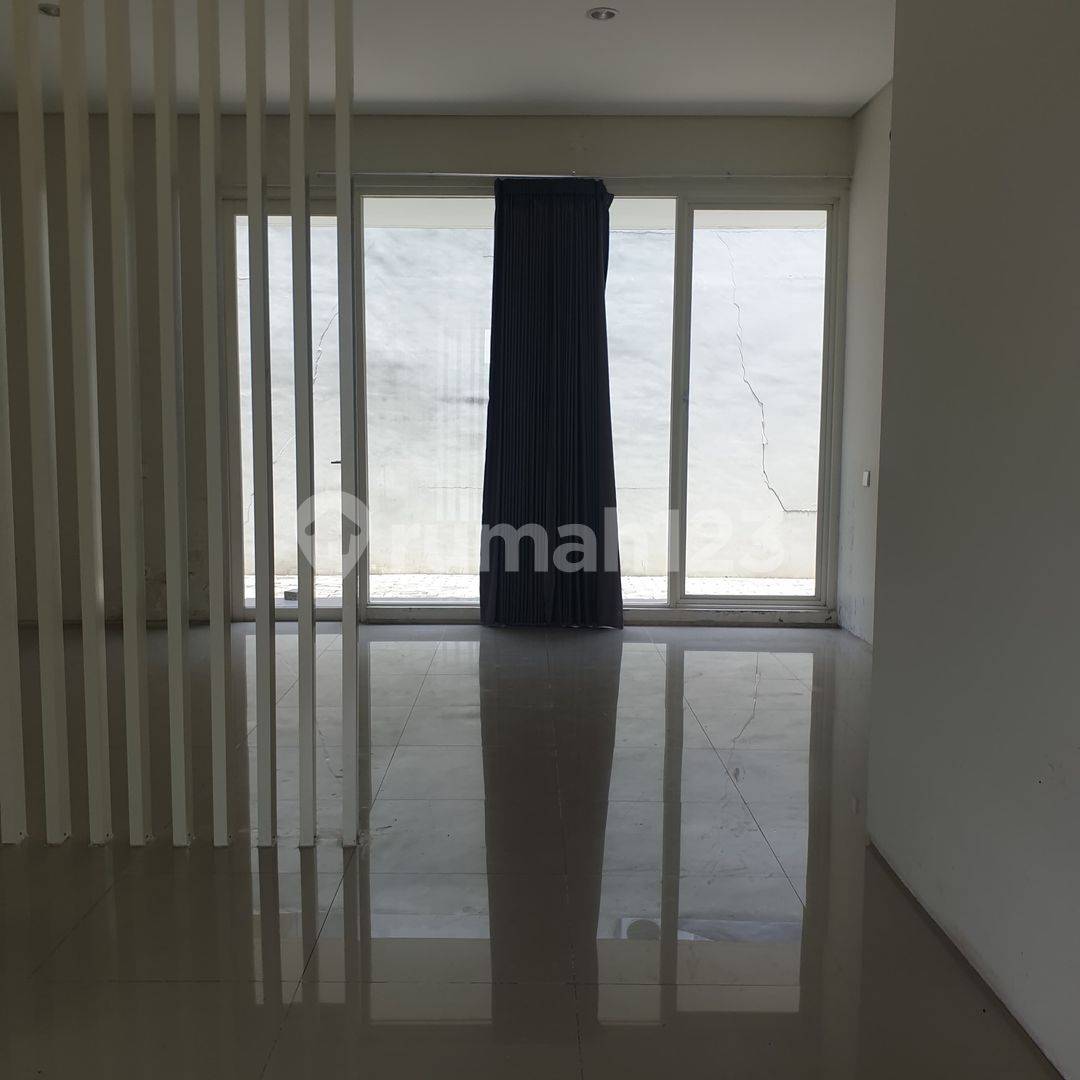 Spacious 4-Bedroom House with Modern Design