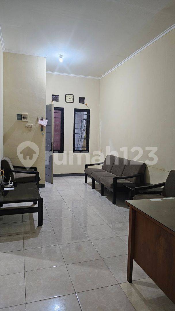 One Gate System Property Near Universities with 24/7 Security