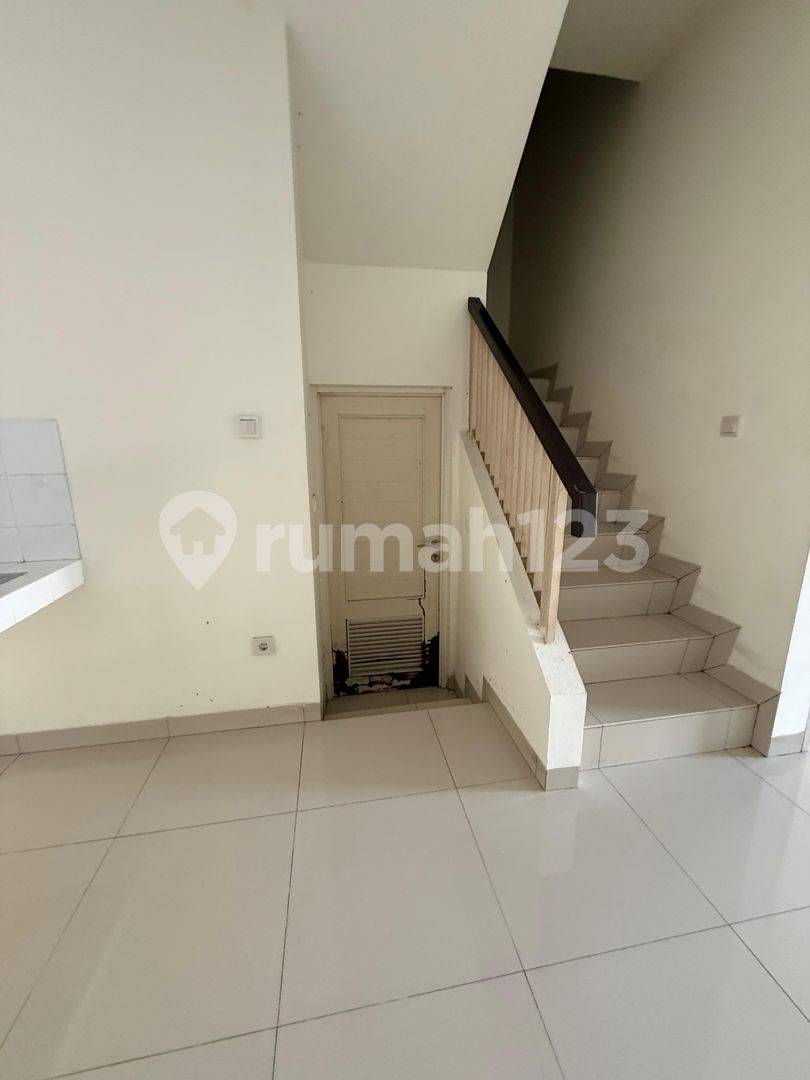 For Rent 5-Bedroom House In Residence One Very Cheap