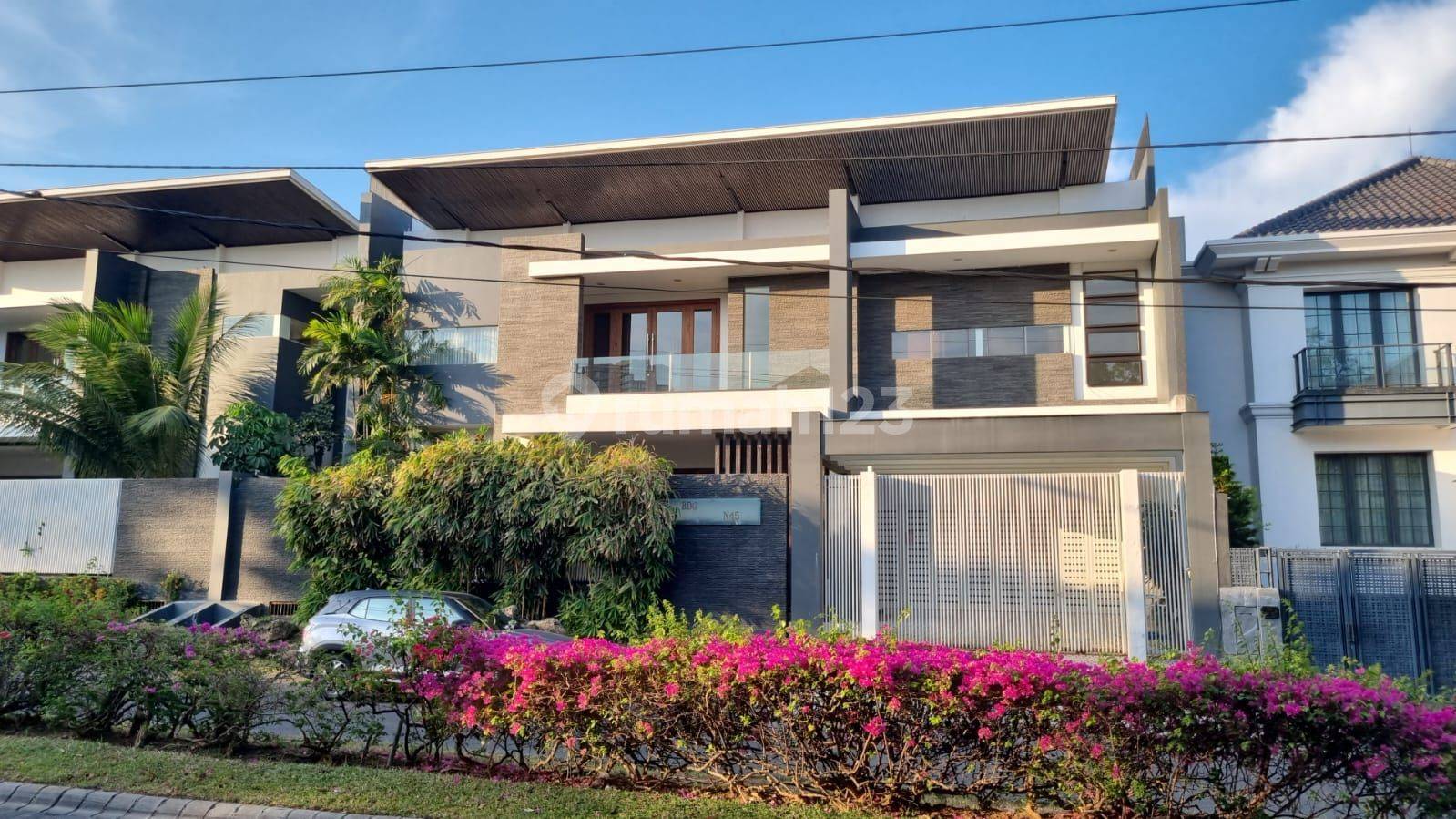 Luxury Furnished House with Golf Course View and Garden Pool