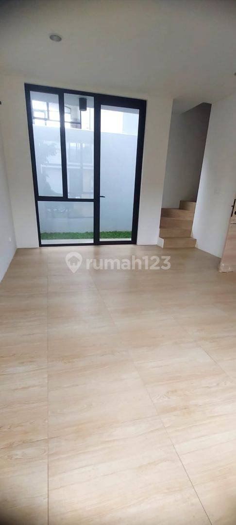Unfurnished 2-Bedroom House in Cendana Clover Karawaci