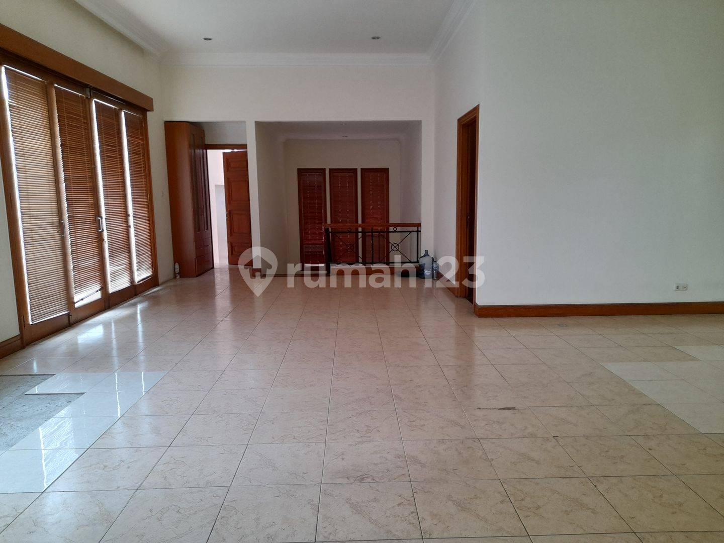 Spacious Property near Central Jakarta with Private Pool