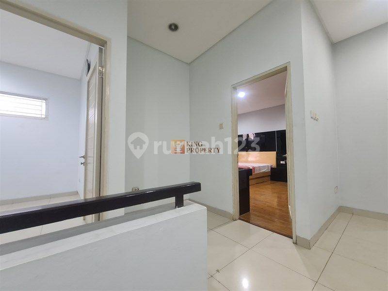 Puri Mansion Cluster Hawaii тұрғын үй кешеніндегі 3 қабатты толық жабдықталған үй, Батыс Джакарта