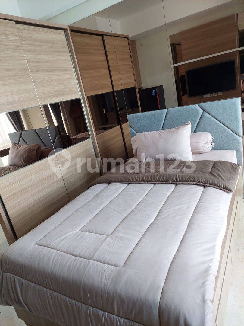 Lotus Tower Apartment with Good Furnishings