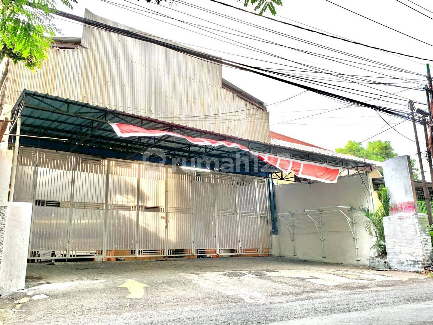 Business Space for Rent - Former Salon and Car Wash