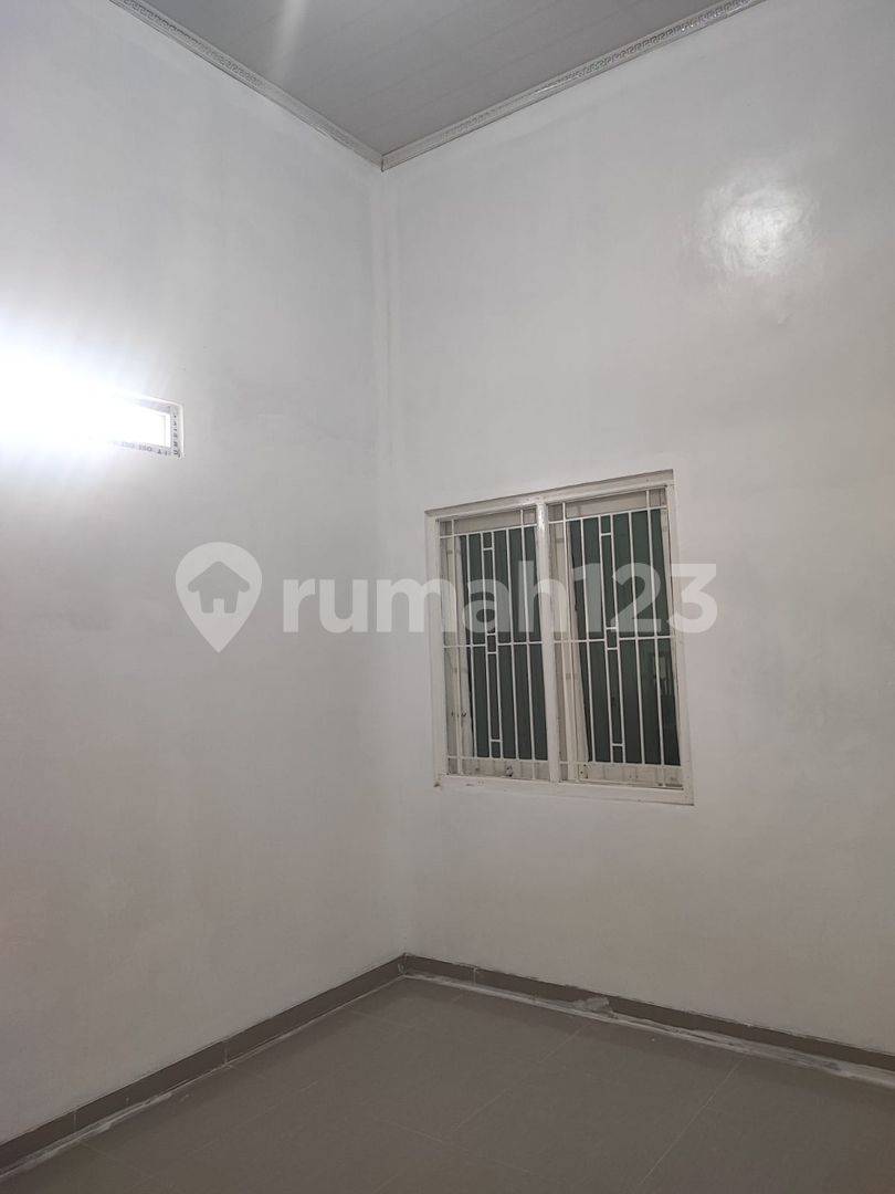 Minimalist House in Harapan Indah, Bekasi