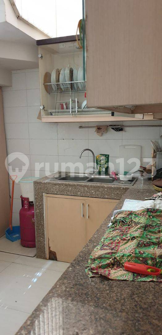 4 Bedroom Furnished Apartment Facing South
