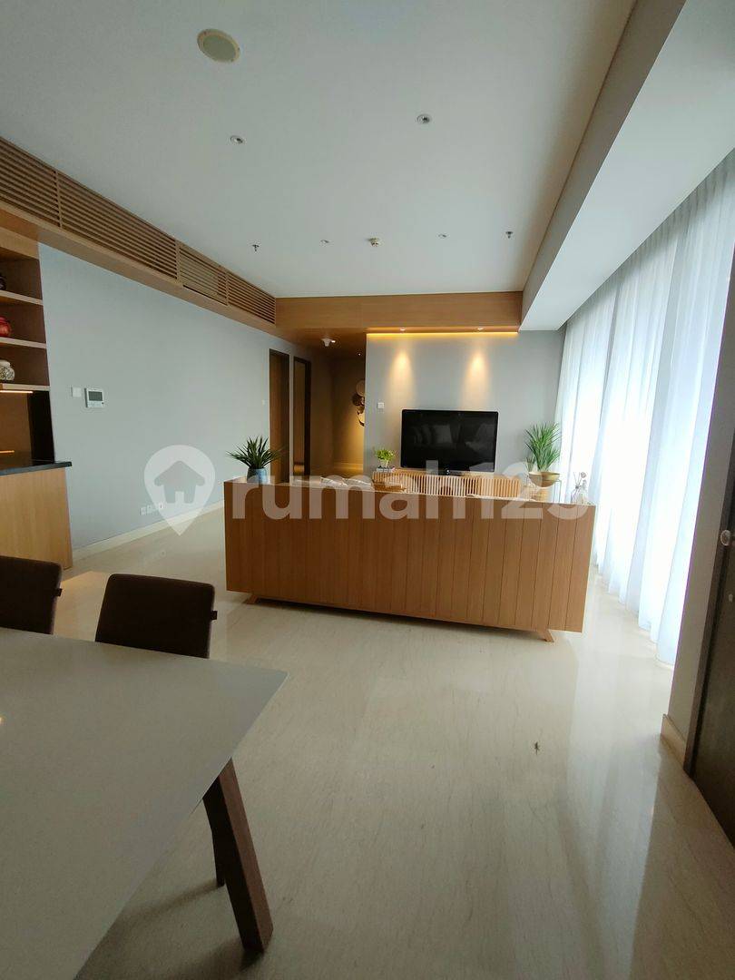 Просторная современная квартира рядом с Gandaria и Pondok Indah Mall