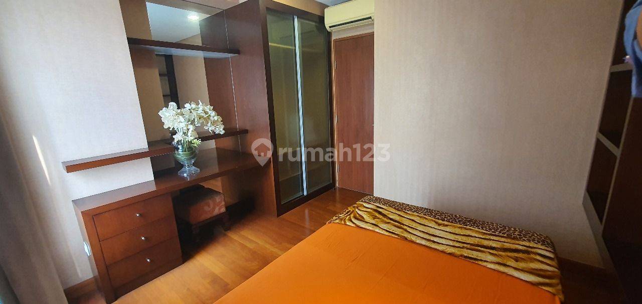 Полностью меблированная квартира в жилом комплексе Permata Hijau Residence, Южная Джакарта