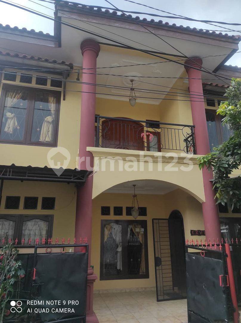 Nice house, ready to live in, flood-free in Bintaro