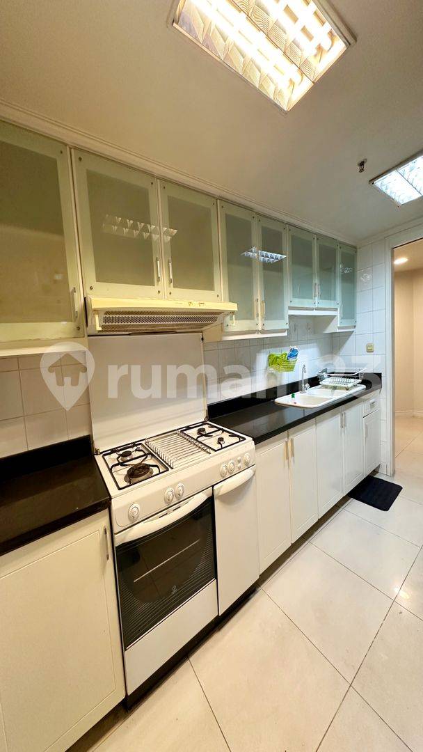 Kondominium Taman Anggrek - 3 Bedroom Spacious Apartment with Best View