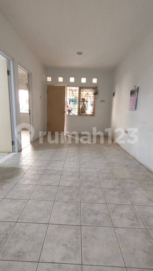 Property near Tarakanita School with Spacious Rooms