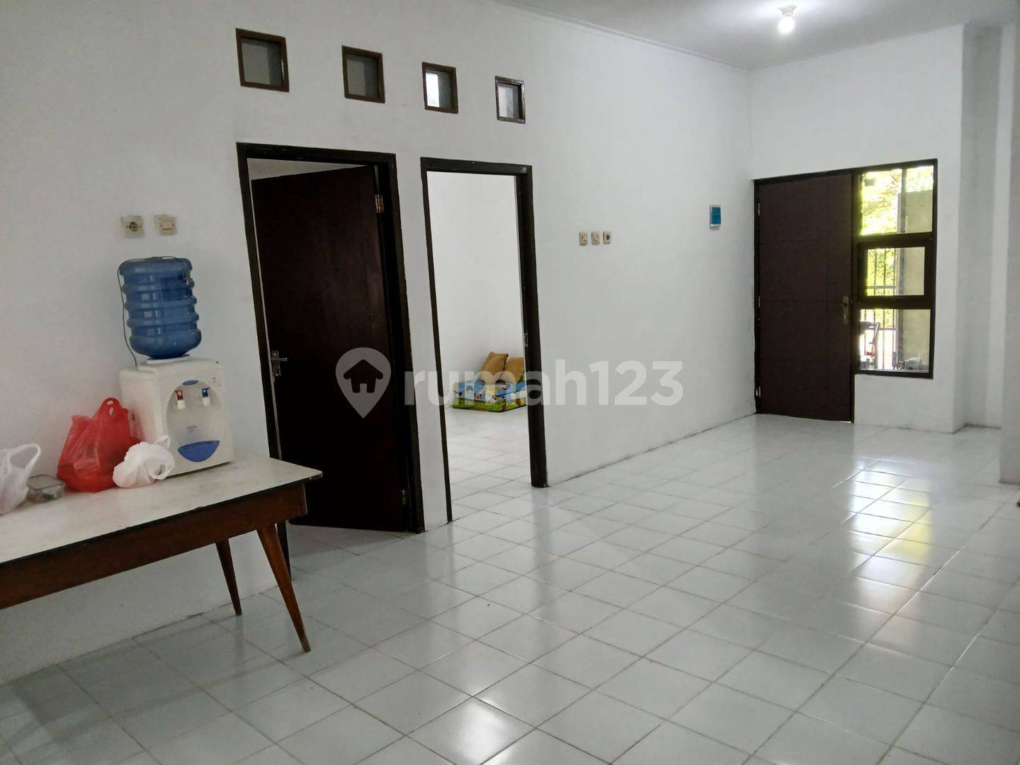 Ready to occupy house in Taman Kopo Ketapang complex