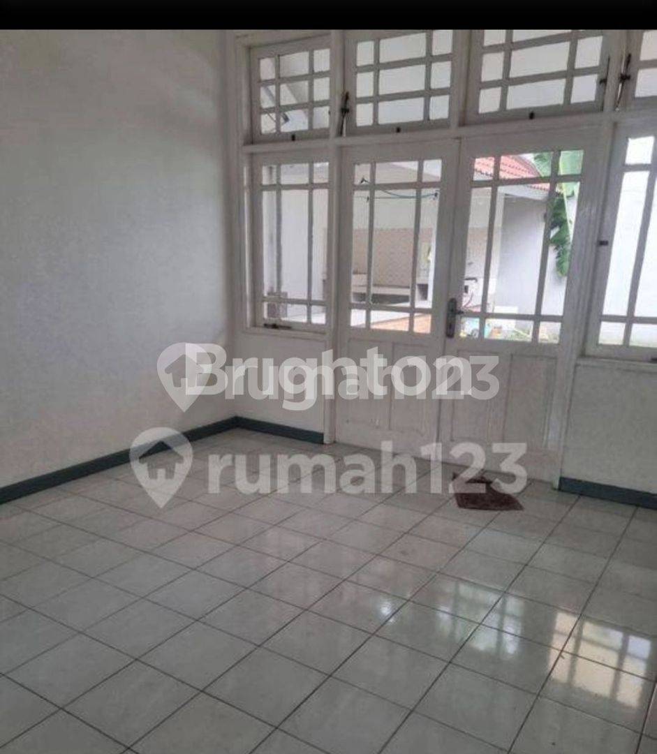 Spacious Family Home in Villa Melati, Serpong Area