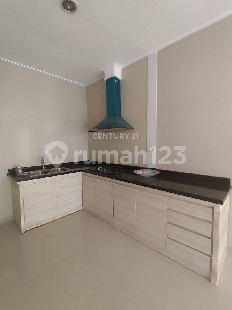 Pulomas төлемі, Kelapa Gading және Cempaka Putih маңындағы Hook үйі