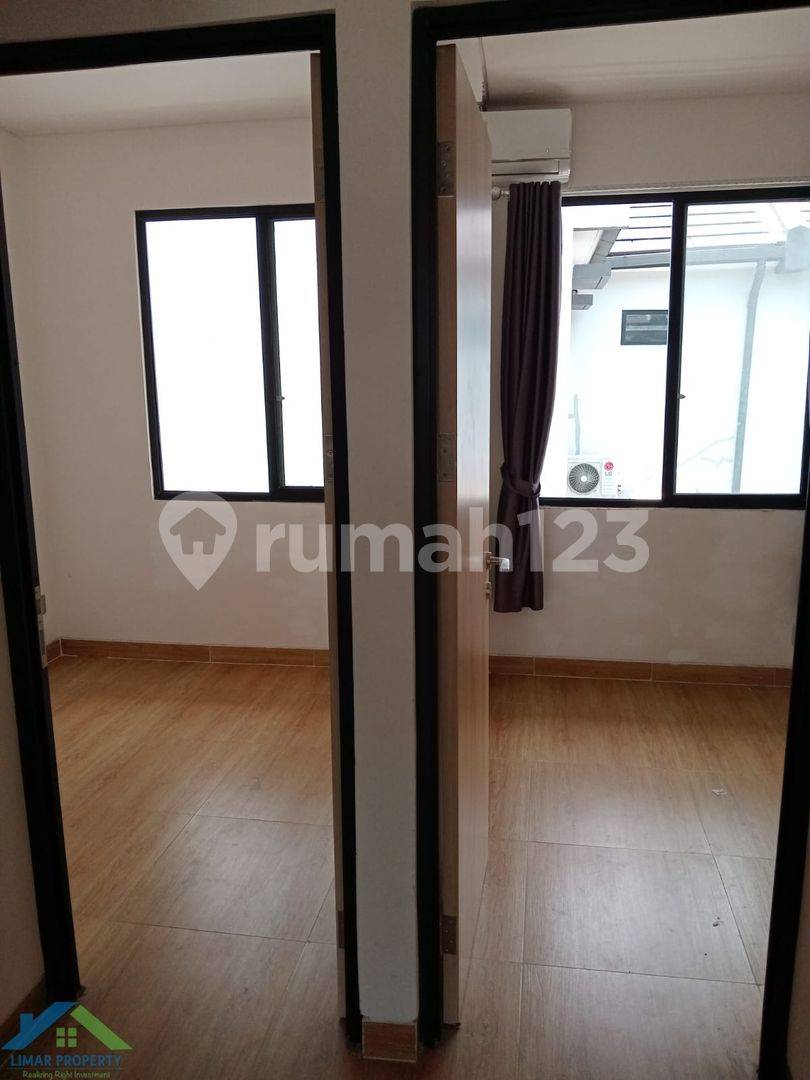 2-Story House in Lippo Karawaci, Tangerang - 3 Bedrooms, Unfurnished