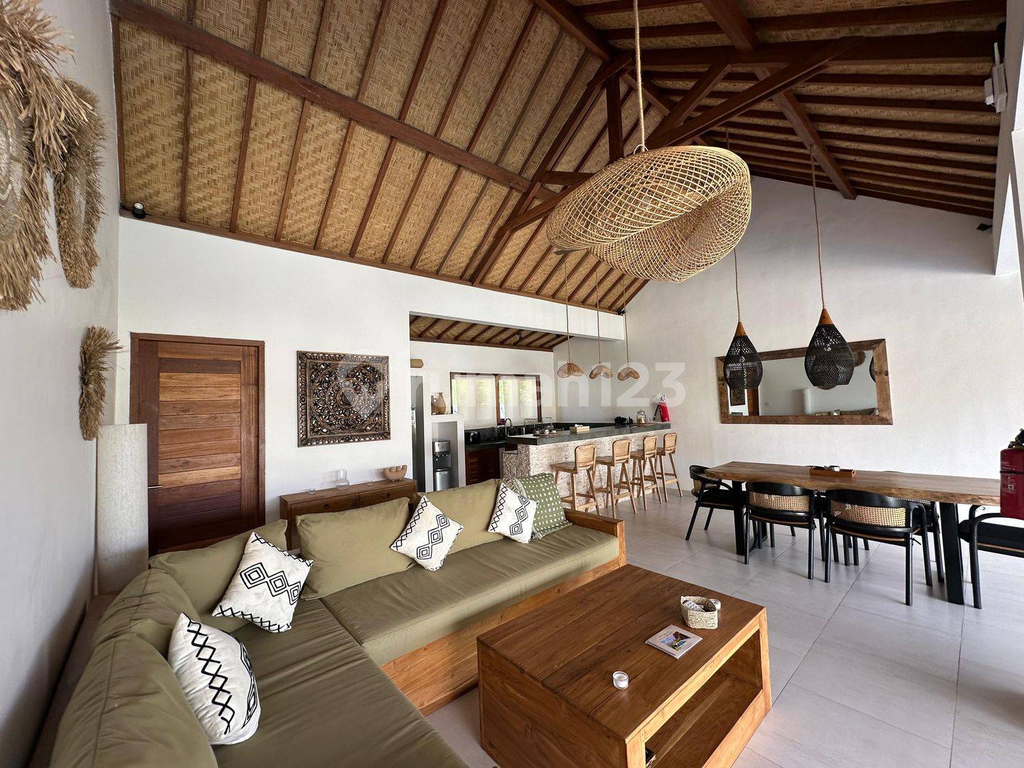 Stylish Villa Near Padang-padang Beach with Private Pool