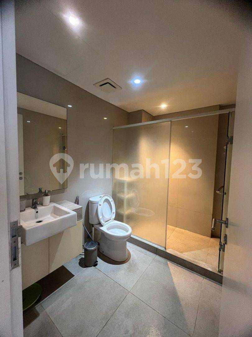 Premium Central Bandung Apartment, Fully Furnished, Garden View