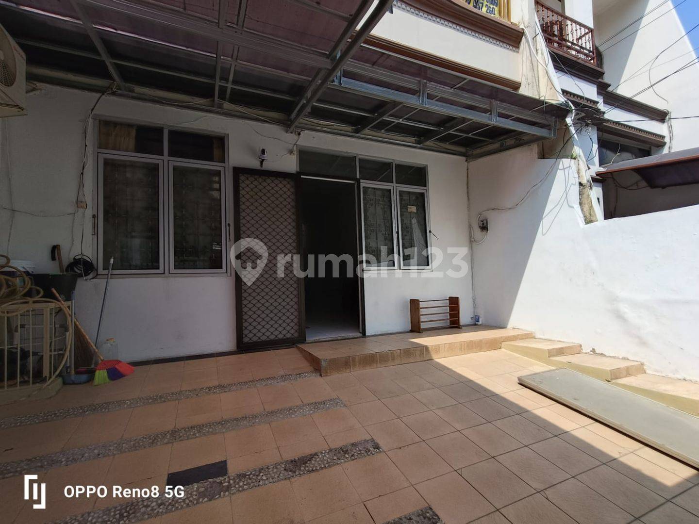 Spacious 4-Bedroom House in Sunter for Rent
