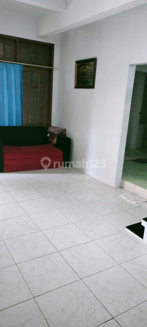 2-Story House with 3 Bedrooms, 120m² Living Space