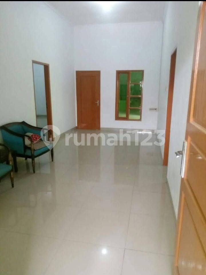 Spacious 3-Bedroom Property with Large Parking and Utilities