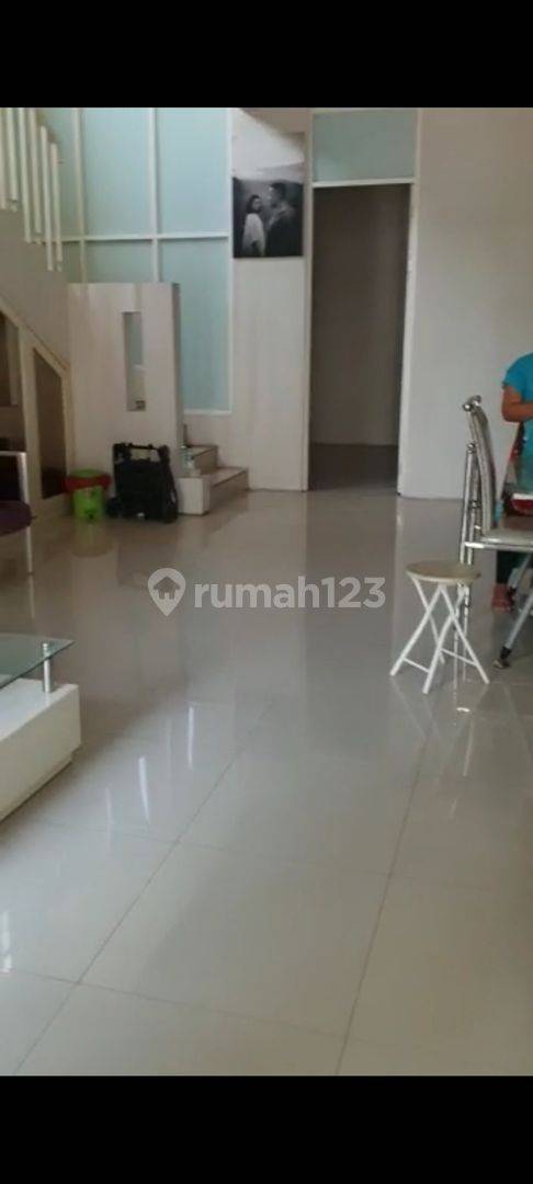 4 Bedroom Furnished Apartment Facing South