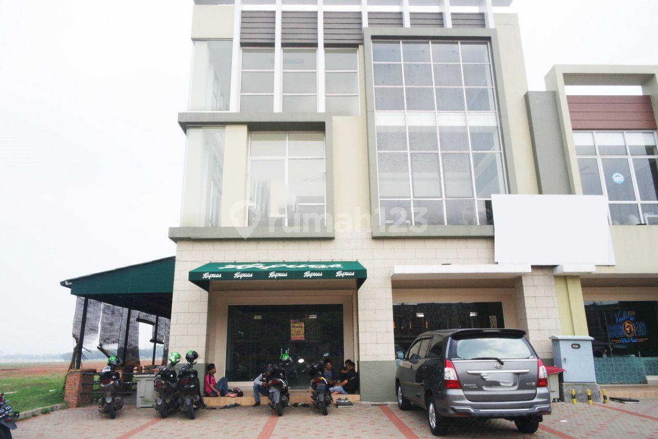 Corner Ruko in Goldfinch Gading Serpong - Strategic Commercial Space