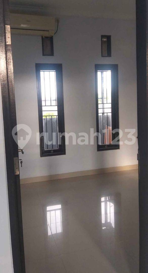 Strategic Location Near Beach with AC and Water Heater
