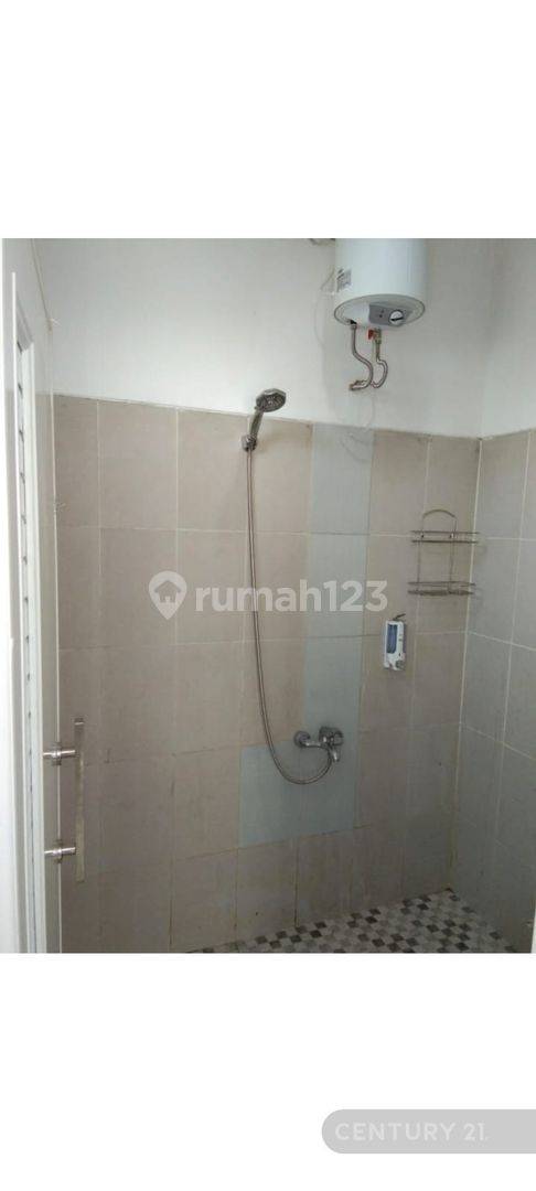 Strategically Located Property near Toll Cijago and Mall Liviale World