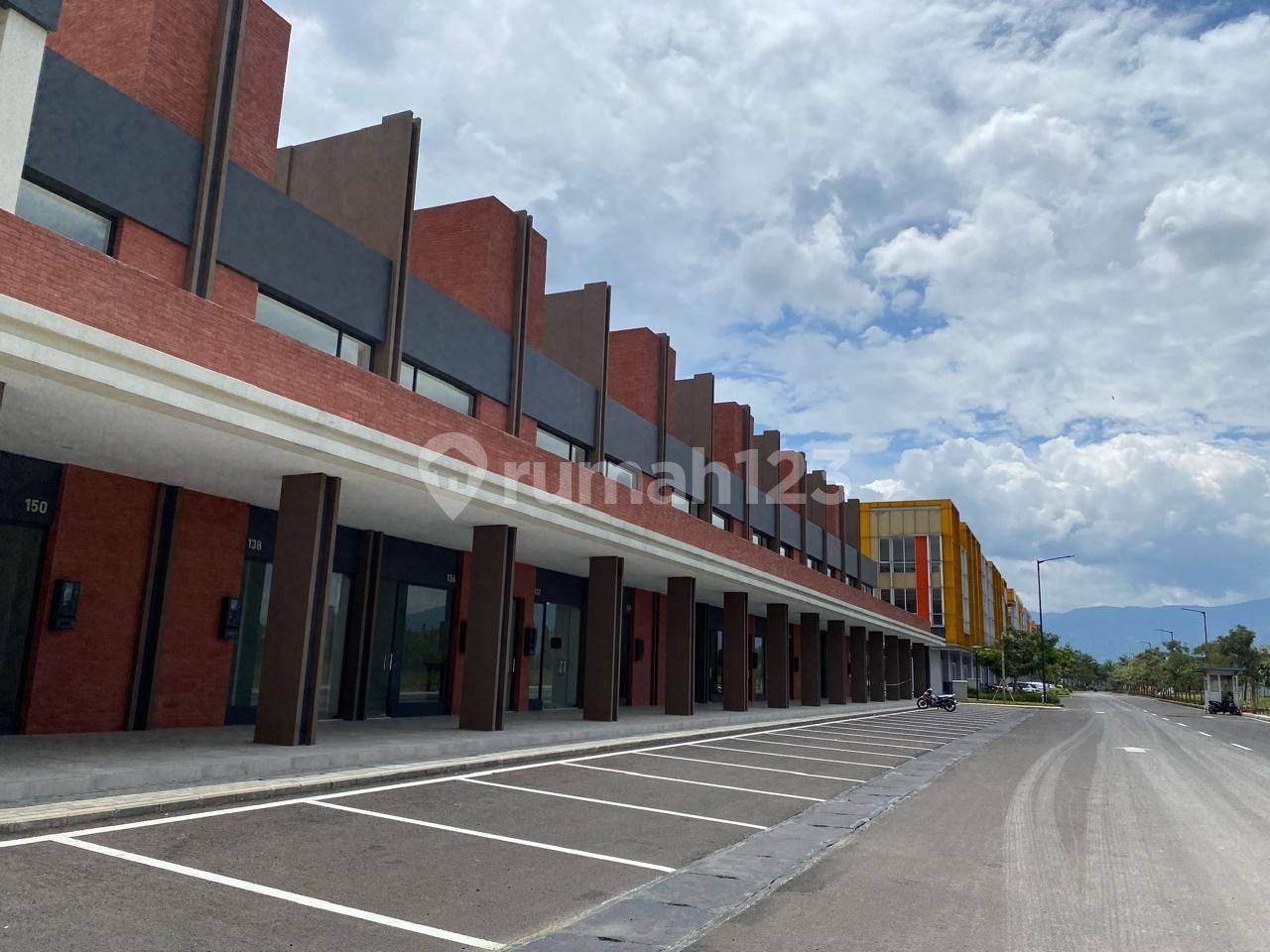 Summarecon Gedebage Bandung жаңа Ruko - Magna Terrace коммерциялық кеңістігі
