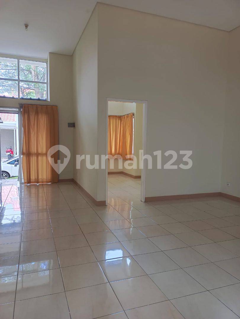 House in Kota Baru Parahyangan, Mayang Sunda