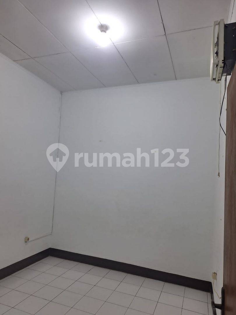 Дом в Таман Копо Инда 2, рядом с рынком и торговой зоной