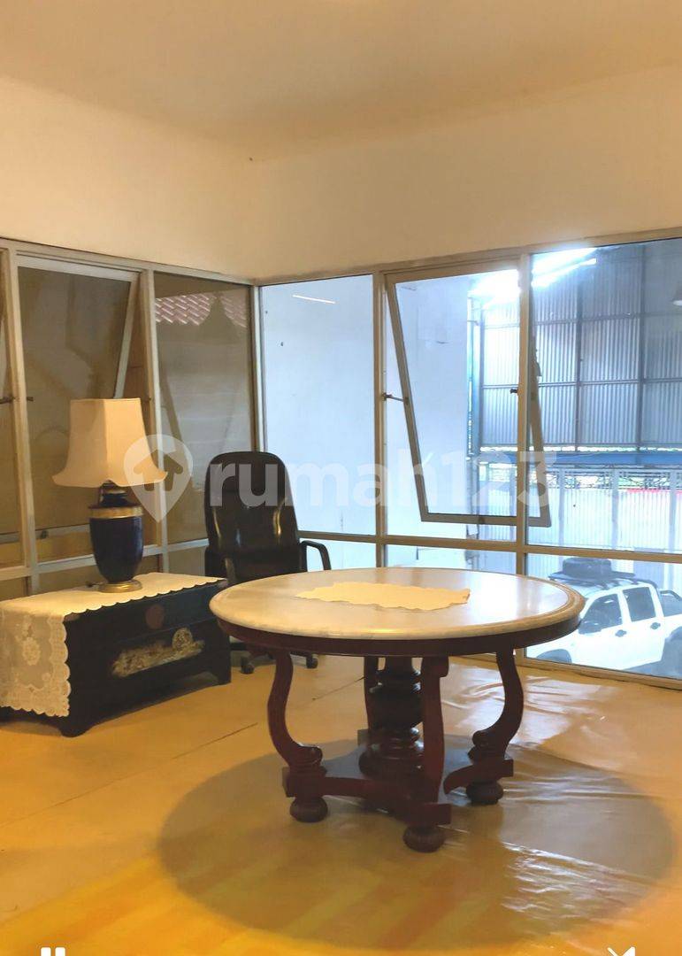 Business Space for Rent - Former Salon and Car Wash