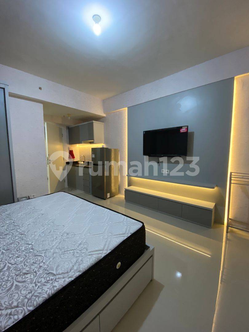 Просторная студия в Tanglin Pakuwon, Западная Сурабая