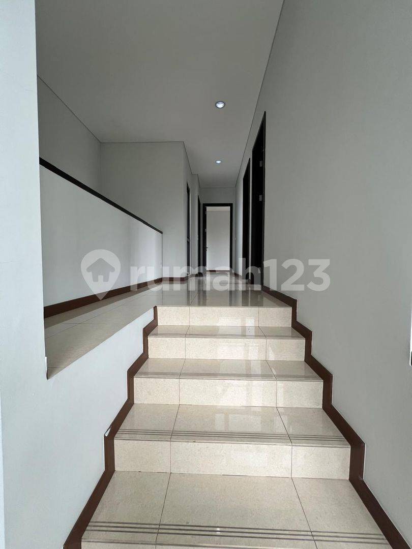 Semi Furnished Corner House at Lakewood Cluster, Nava Park BSD