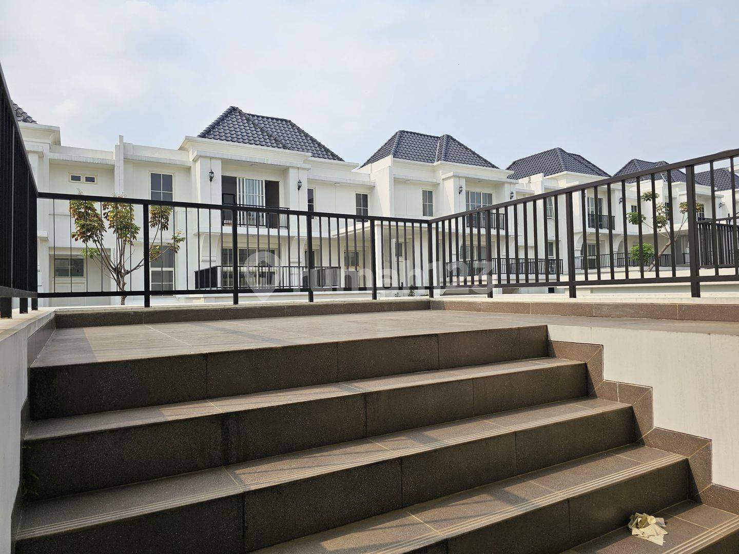 Agathis Golf Residence, Summarecon Bogor-дағы гольф алаңының жанындағы жаңа үй