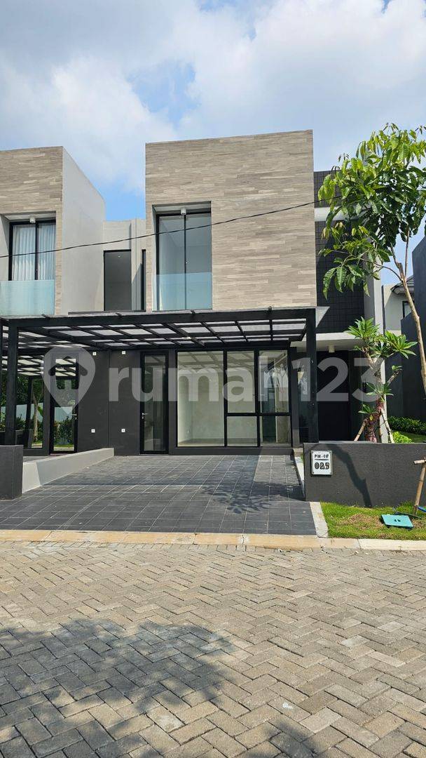 Spacious 4-Bedroom House with Modern Design