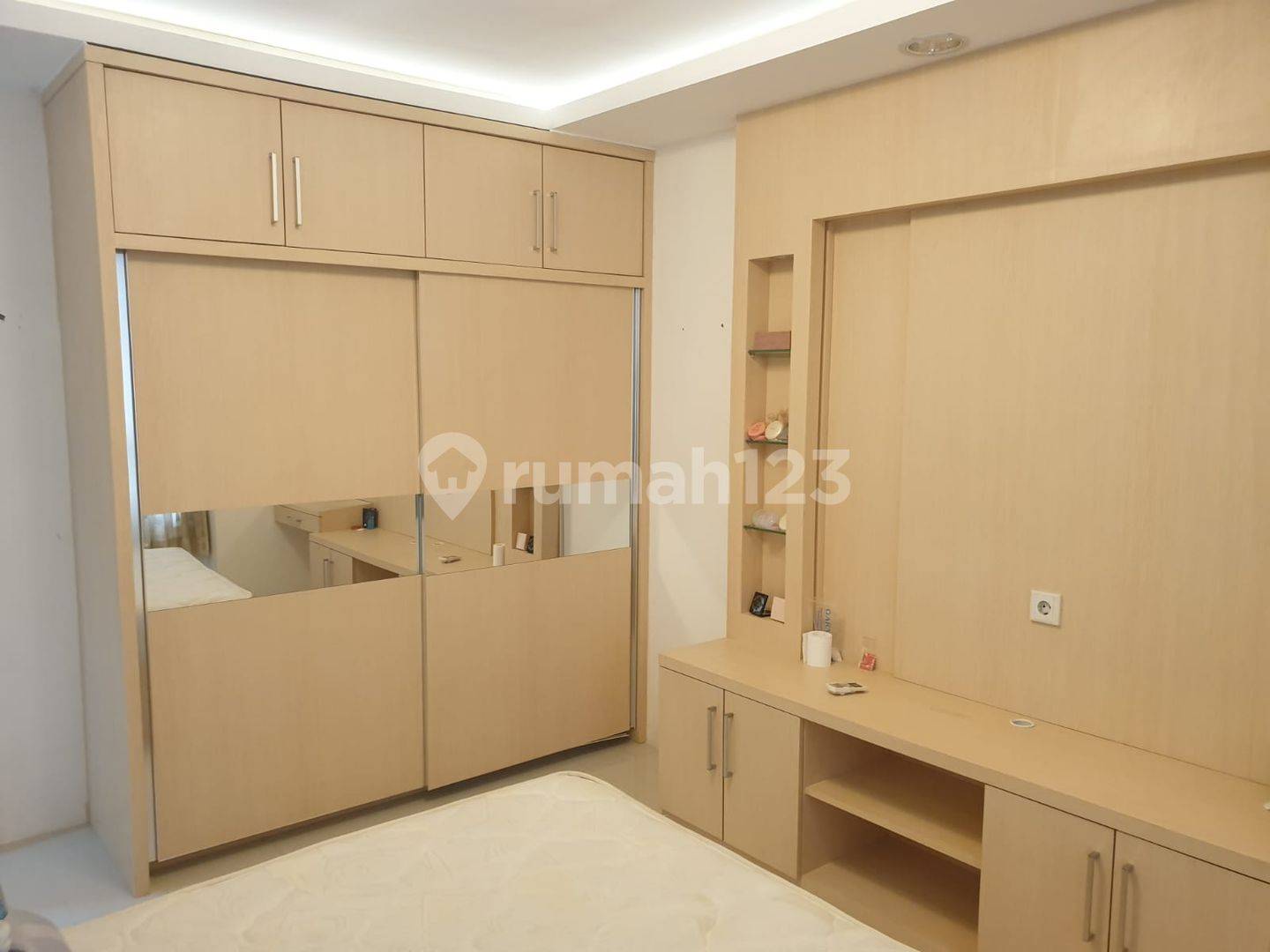 Fully Furnished Apartment with Modern Interior