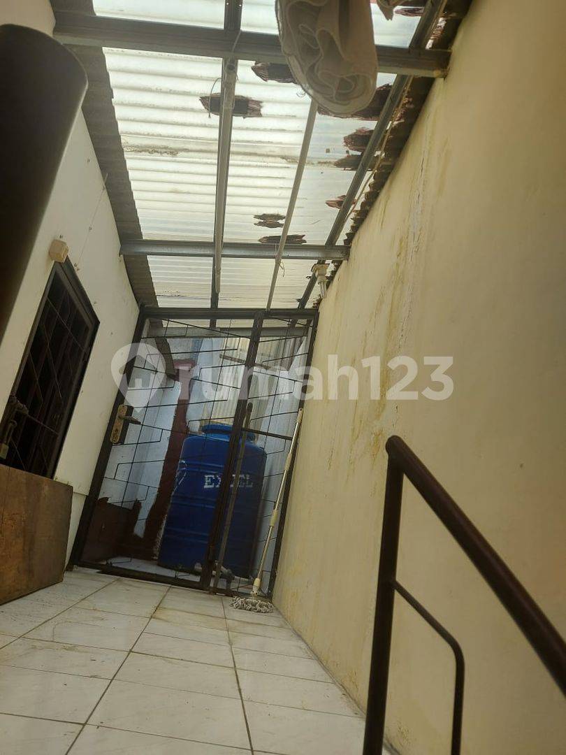 Kosambi Baru House - Strategic Location, Flood-Free