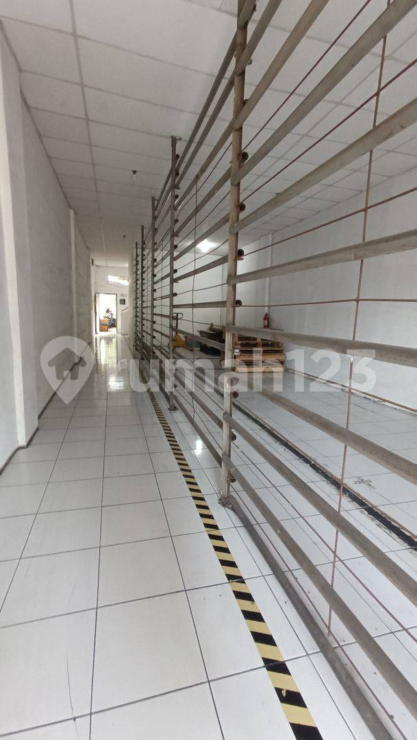 2-Story Commercial Property for Rent in Pamularsih, Semarang