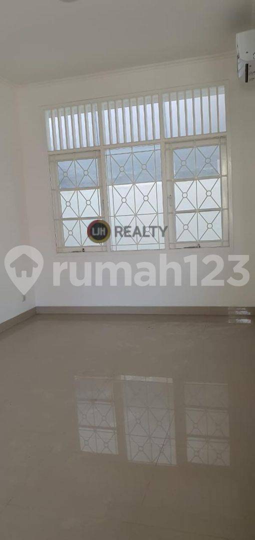 Newly Renovated House in Tomang, West Jakarta