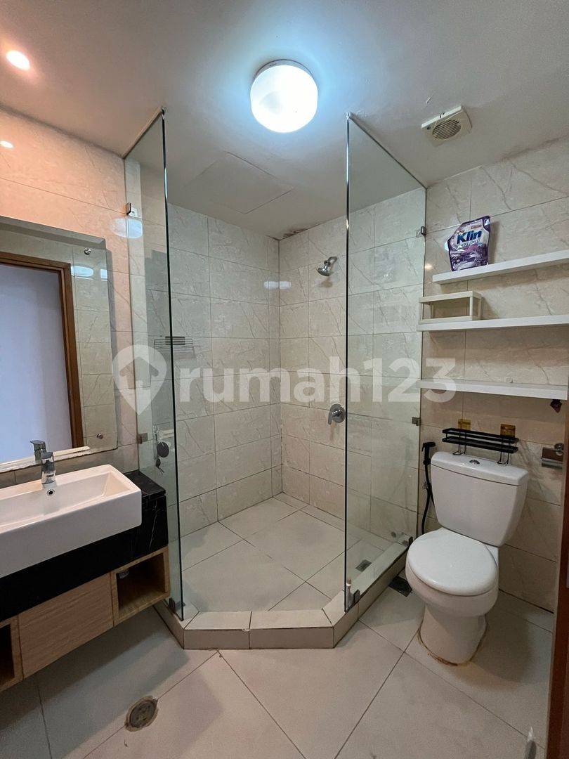 Fully Furnished Ready-to-Move Apartment with City View