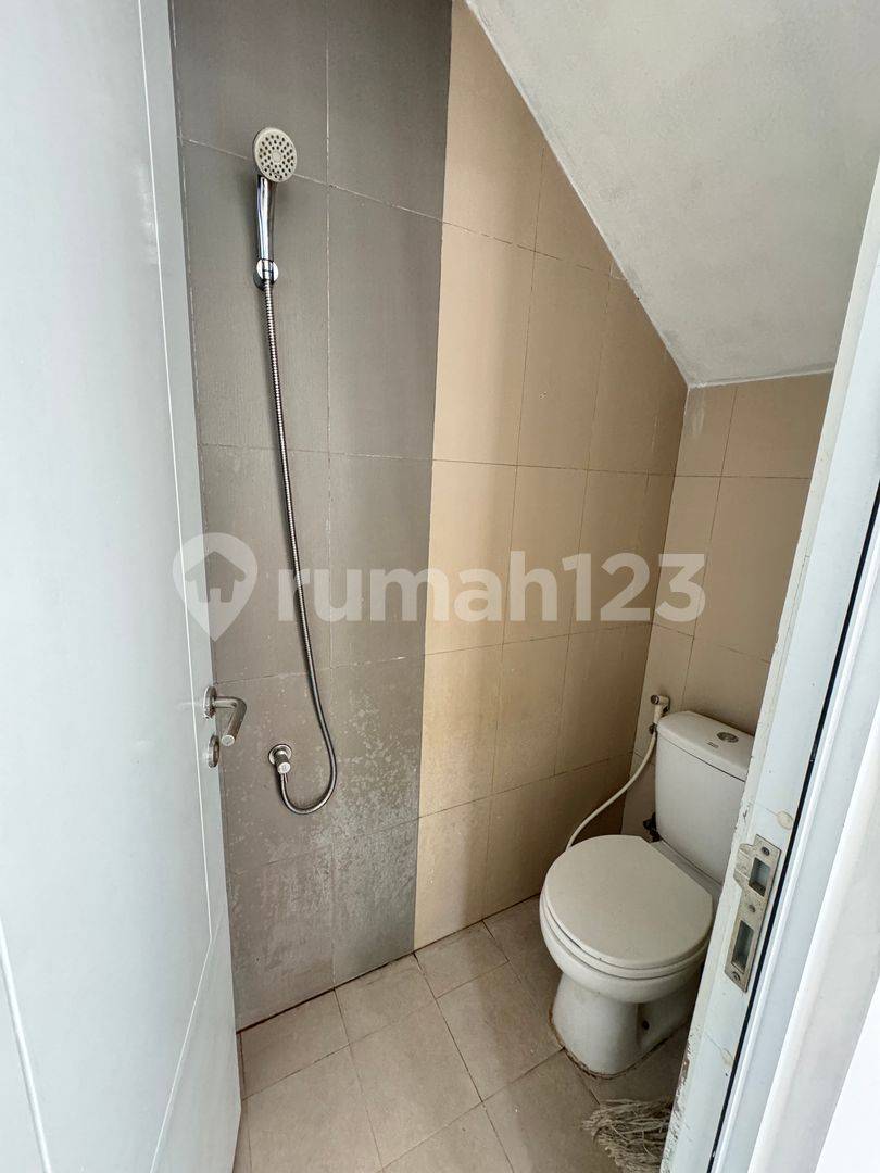 2-Story House in Malibu Village, Paramount Serpong - Ready to Move In
