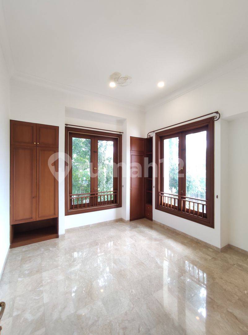 Luxurious 5-Bedroom House in Cipete with Private Pool