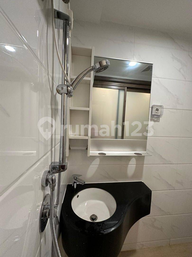 Compact Studio Apartment Near AEON Mall and KRL Station