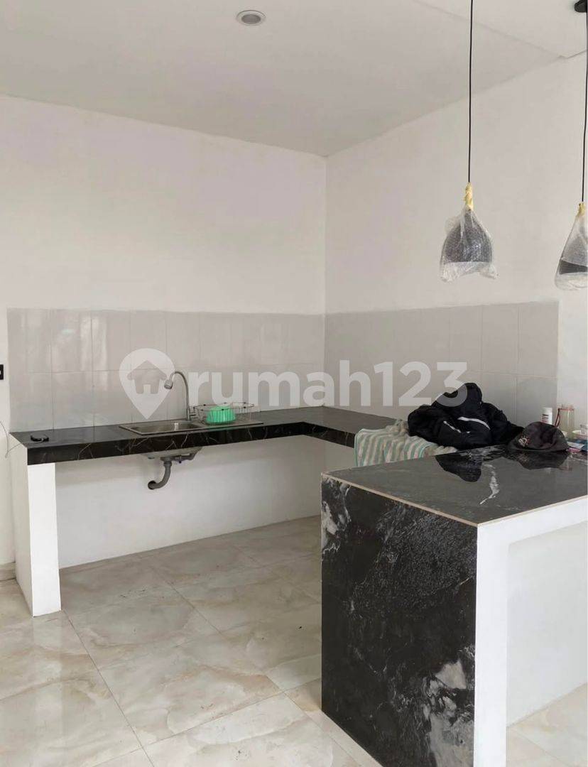 3-Bedroom House with Garage in Sesetan Area
