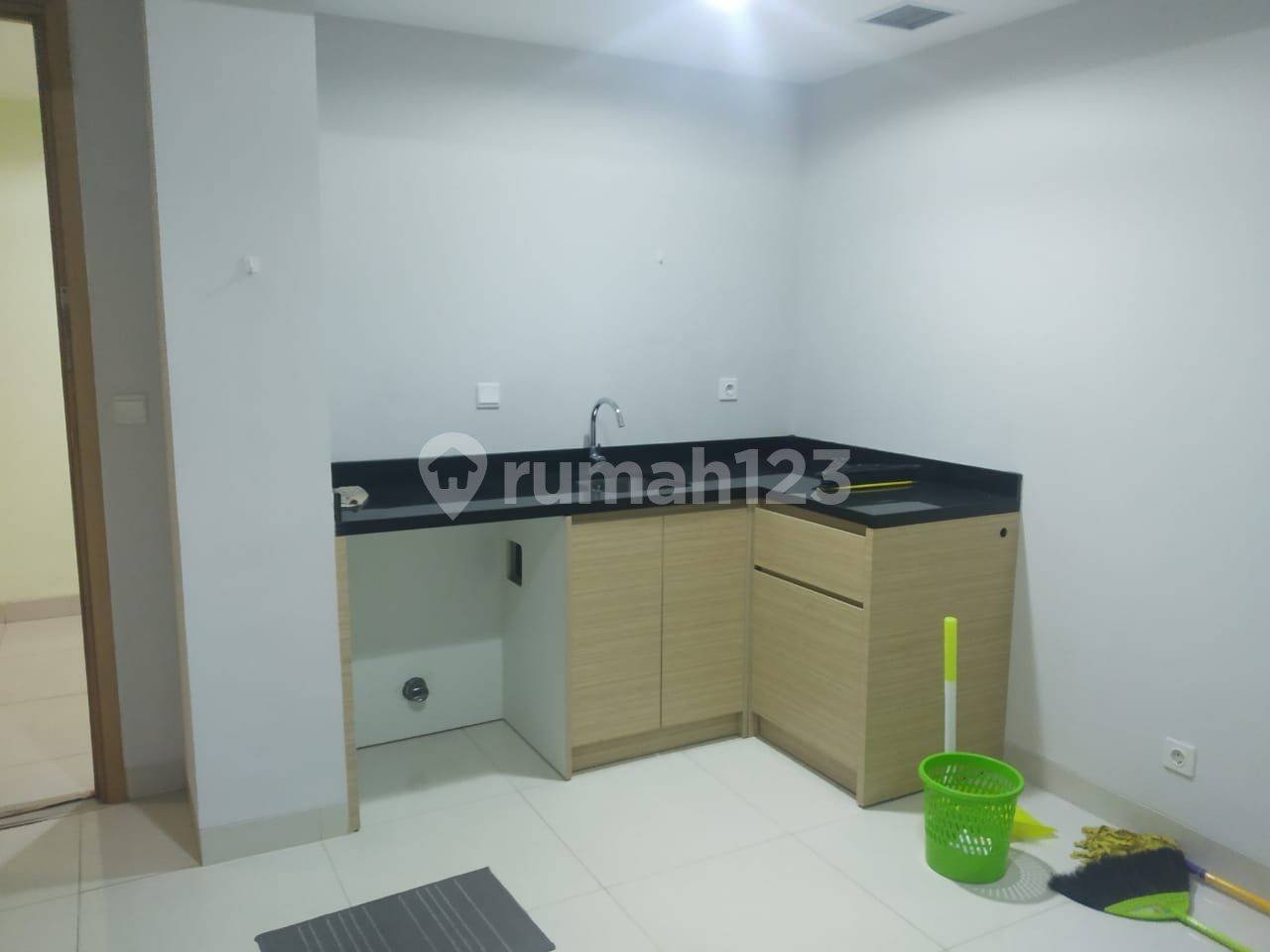 1-Bedroom Apartment in Kemayoran with City View
